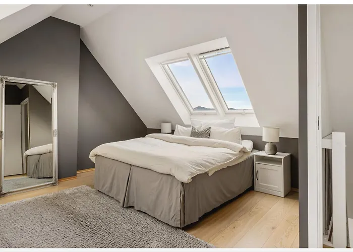 Daire Bergenhus In Historical Sandviken