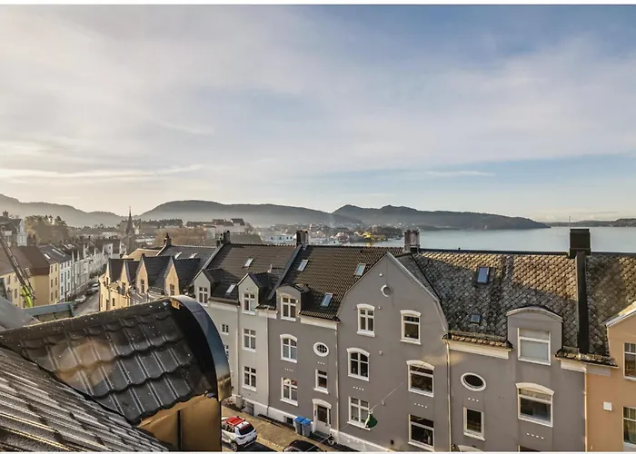 Daire Bergenhus In Historical Sandviken Bergen