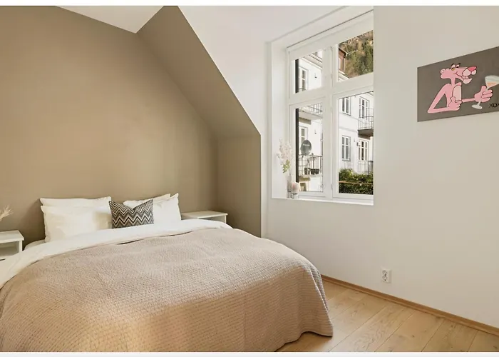 Bergenhus In Historical Sandviken 卑爾根